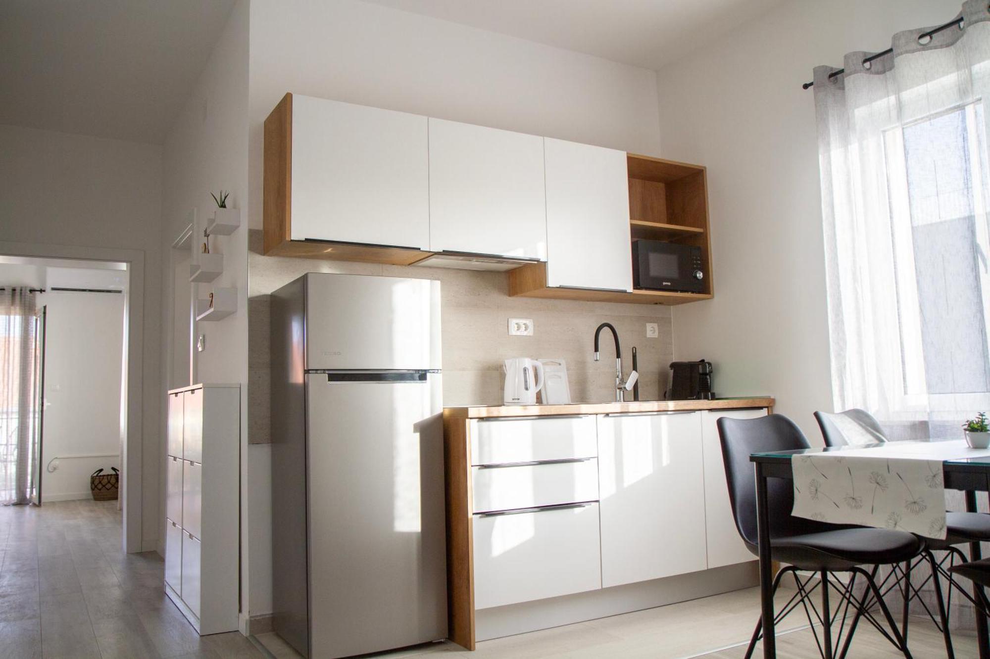 Seaside Gateway Apartment Каштела Экстерьер фото