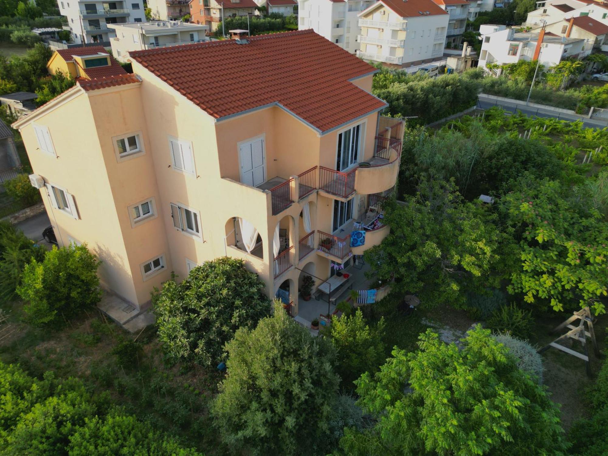 Seaside Gateway Apartment Каштела Экстерьер фото